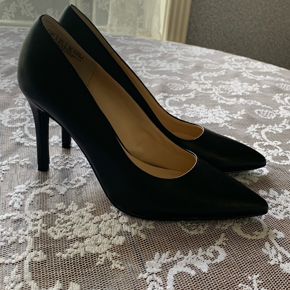 Jenn Ardor Black Heels